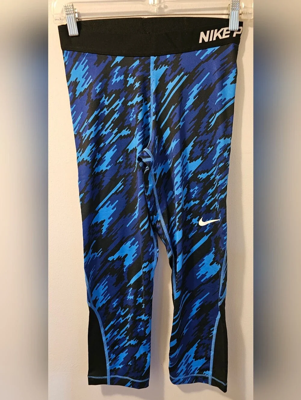 Nike Pro Cool Dri Fit Crop Blue Camo Leggings Women's‎ Size M NWT